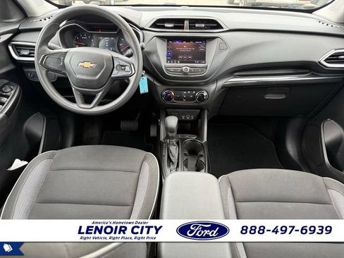 Used 2023 Chevrolet TrailBlazer LS FWD image 15