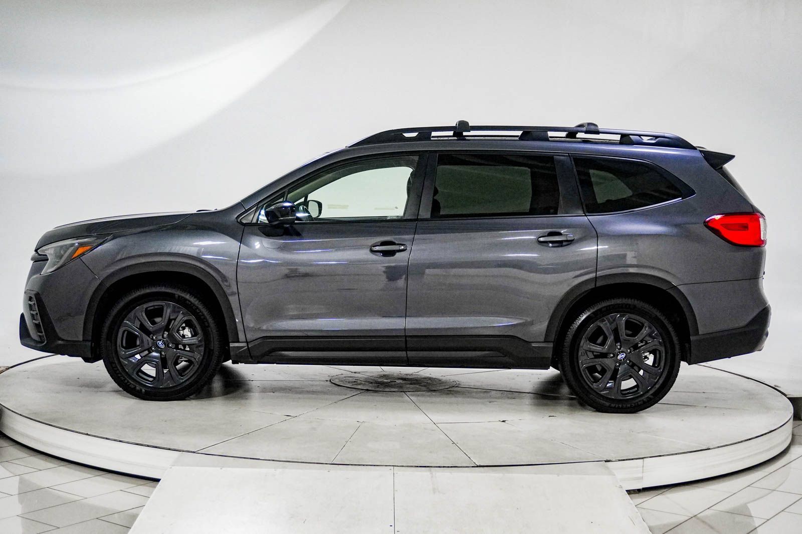 Used 2024 Subaru Ascent Onyx Edition AWD/4WD image 5