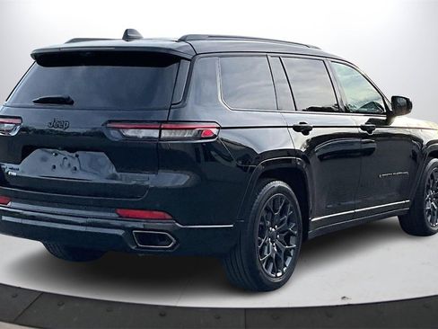 Certified 2023 Jeep Grand Cherokee L Summit image 9