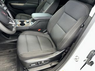 Used 2023 GMC Acadia SLE w/ Driver Convenience Package video 2