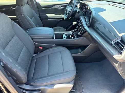 Used 2026 Chevrolet Traverse LT w/ Driver Confidence Package FWD image 14