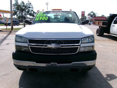 Used 2005 Chevrolet Silverado 2500 W/T AWD/4WD image 8
