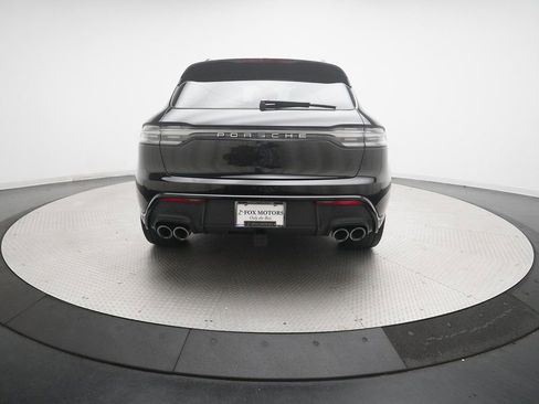 Certified 2026 Porsche Macan image 14