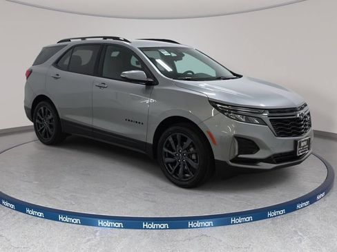 Used 2023 Chevrolet Equinox RS FWD image 4