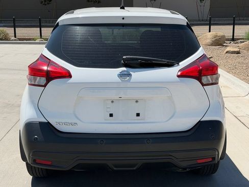 Used 2020 Nissan Kicks S FWD image 6