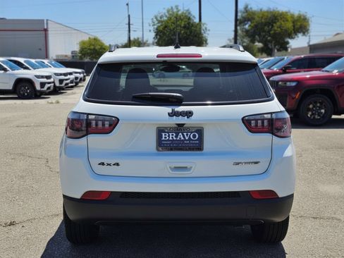 New 2026 Jeep Compass Latitude AWD/4WD image 6