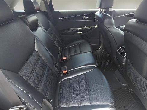 Used 2019 Kia Sorento EX AWD/4WD image 29