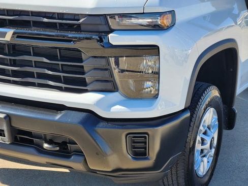 Used 2025 Chevrolet Silverado 2500 W/T image 16
