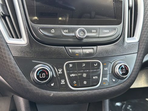 Used 2024 Chevrolet Malibu LT FWD image 7