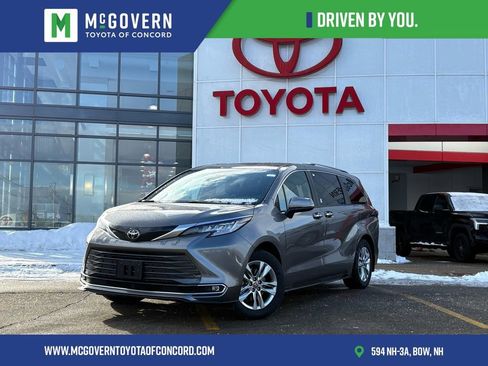 New 2026 Toyota Sienna Limited image 1