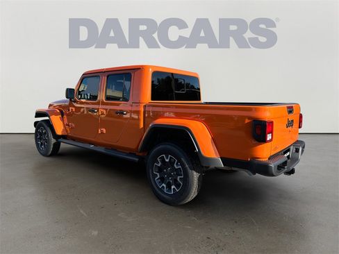 New 2025 Jeep Gladiator Sport w/ Premium Package image 5