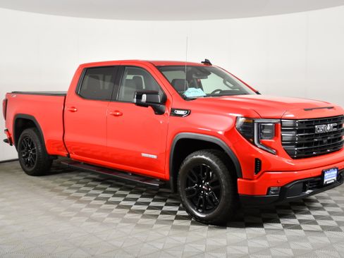 Used 2025 GMC Sierra 1500 Elevation w/ Elevation Premium Package AWD/4WD image 4