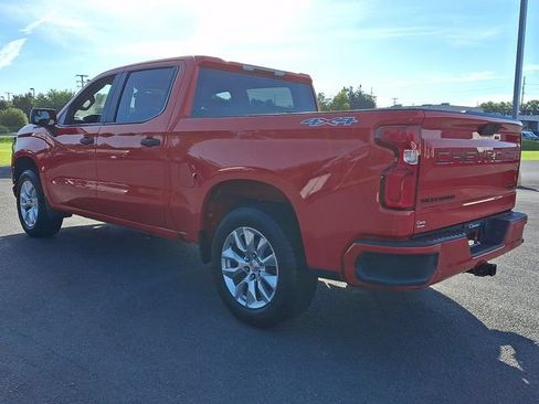Used 2020 Chevrolet Silverado 1500 Custom w/ Custom Value Package AWD/4WD image 7