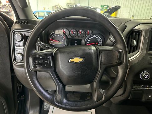 Used 2022 Chevrolet Silverado 1500 Custom image 14