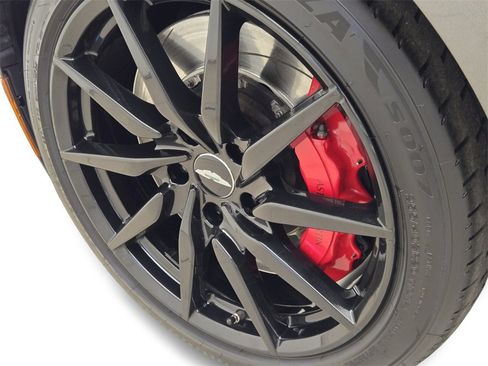 Used 2020 Aston Martin DB11 Coupe image 14