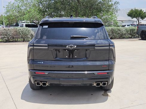 Certified 2025 Chevrolet Traverse RS w/ LPO, Floor Liner Package AWD/4WD image 4