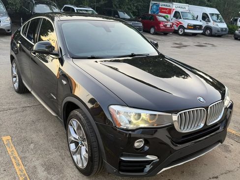 Used 2017 BMW X4 xDrive28i AWD/4WD image 2