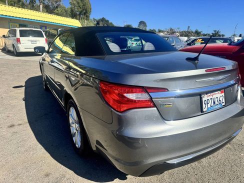 Used 2013 Chrysler 200 Touring image 4