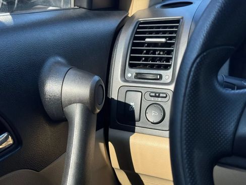 Used 2010 Honda CR-V LX image 22