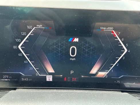 Used 2024 BMW X7 xDrive40i w/ Executive Package AWD/4WD image 13