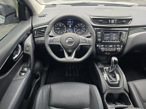 Certified 2022 Nissan Rogue Sport SL w/ Premium Package AWD/4WD image 13