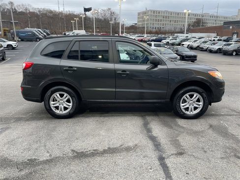 Used 2012 Hyundai Santa Fe GLS image 7