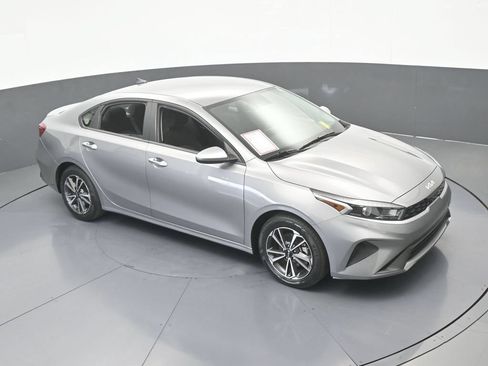 Used 2024 Kia Forte LXS FWD image 44