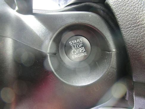 Used 2022 Jeep Renegade Sport w/ Sport Appearance Group FWD image 16