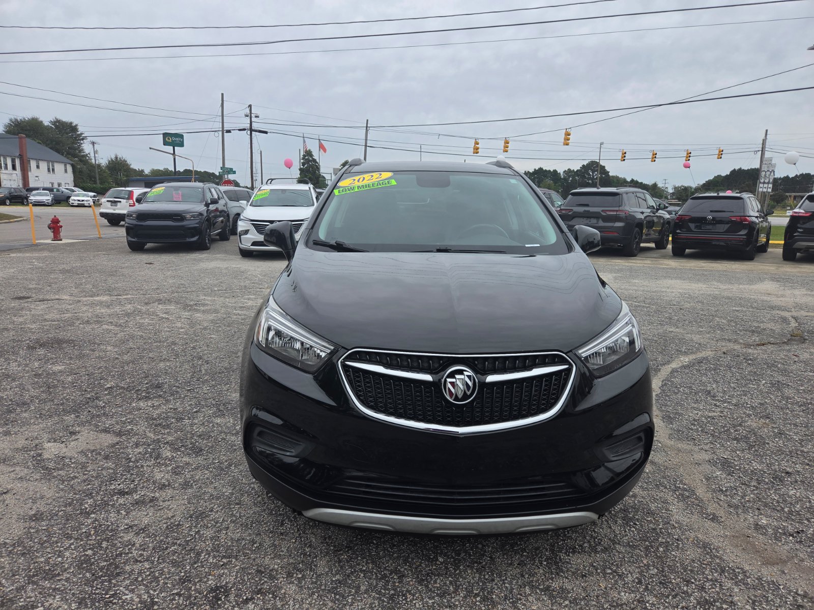 Used 2022 Buick Encore Preferred w/ Safety Package FWD image 2