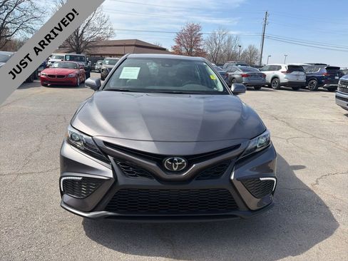 Used 2023 Toyota Camry SE w/ Convenience Package image 2