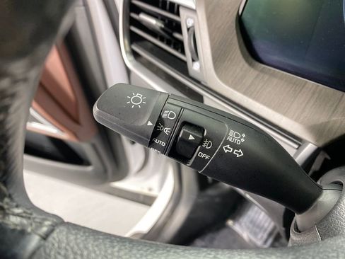 Used 2024 Kia Telluride SX Prestige w/ Towing Package image 18