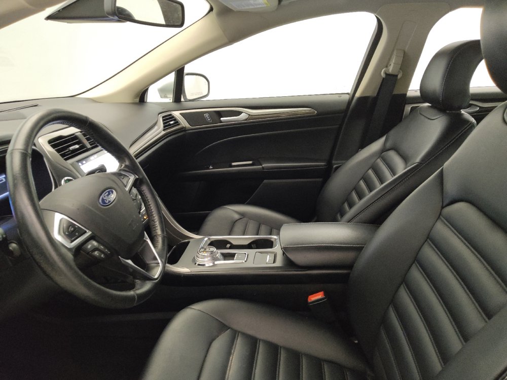 Used 2019 Ford Fusion SEL FWD image 17