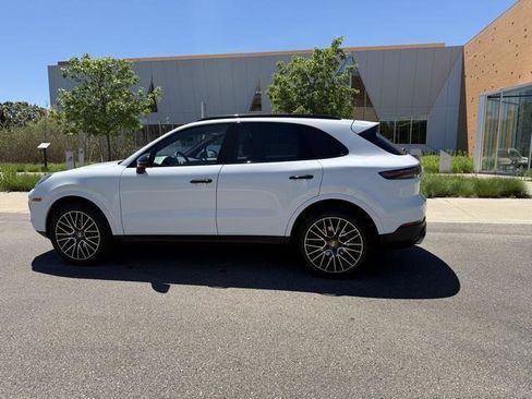 Used 2019 Porsche Cayenne AWD/4WD image 4