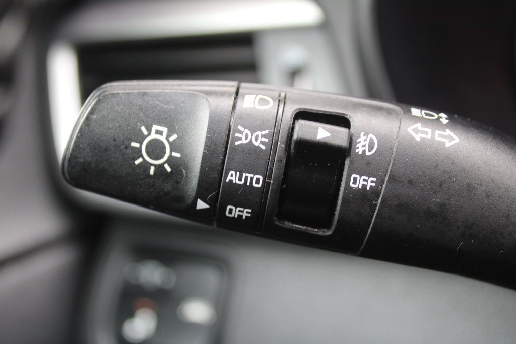 Used 2019 Kia Optima S FWD image 28