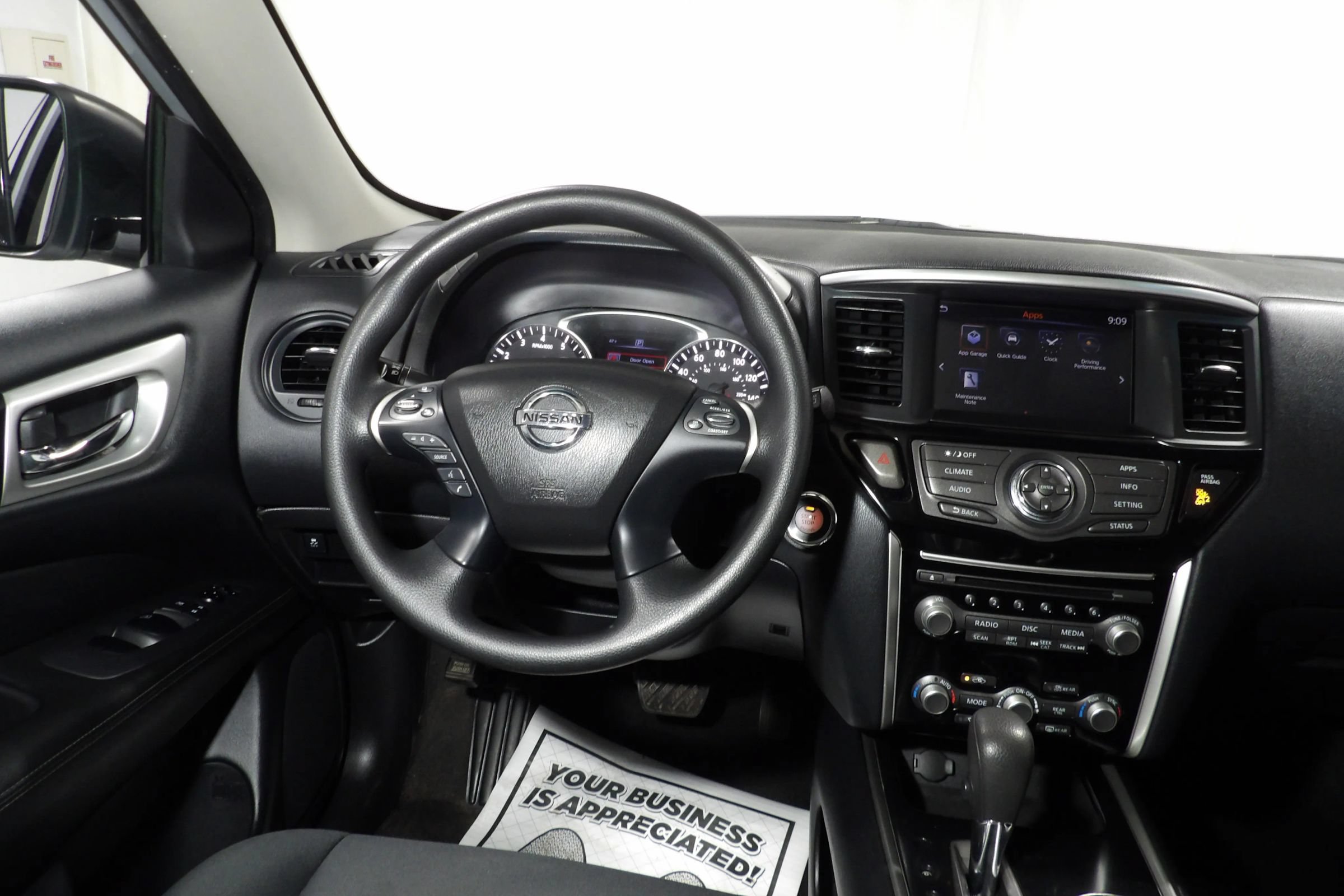 Used 2020 Nissan Pathfinder S FWD image 17