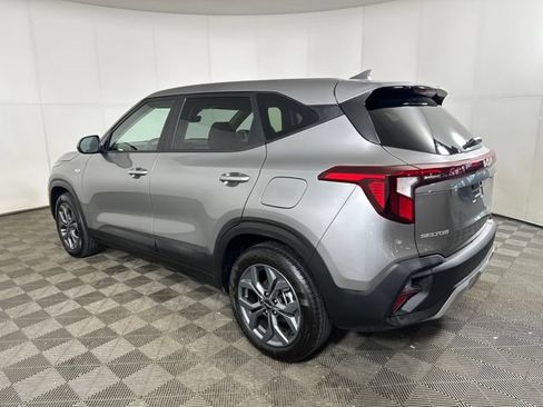 Used 2026 Kia Seltos LX FWD image 5