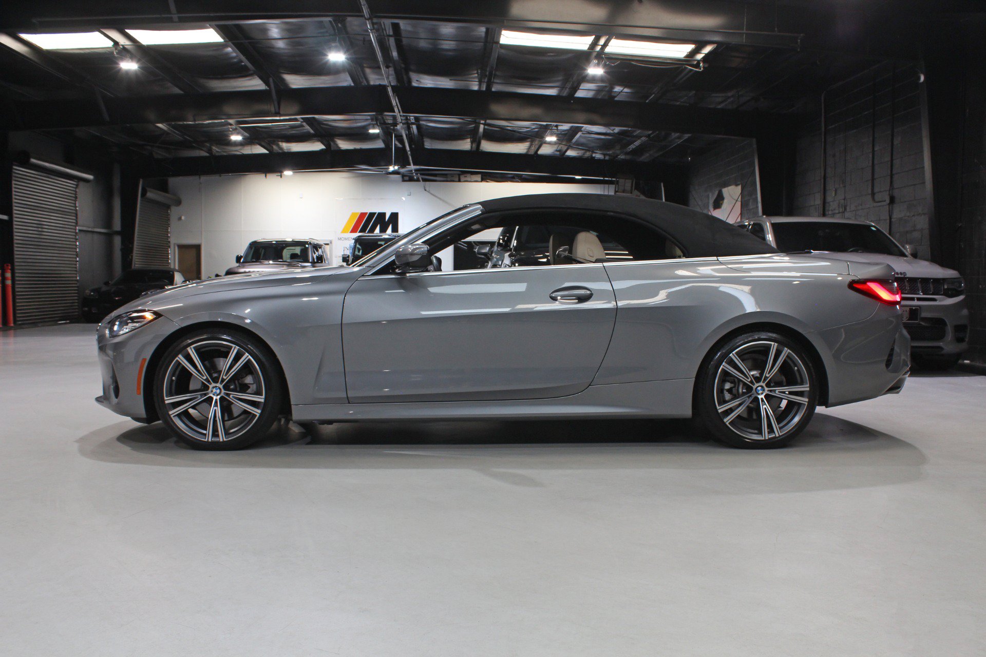 Used 2024 BMW 430i Convertible w/ Premium Package RWD image 4