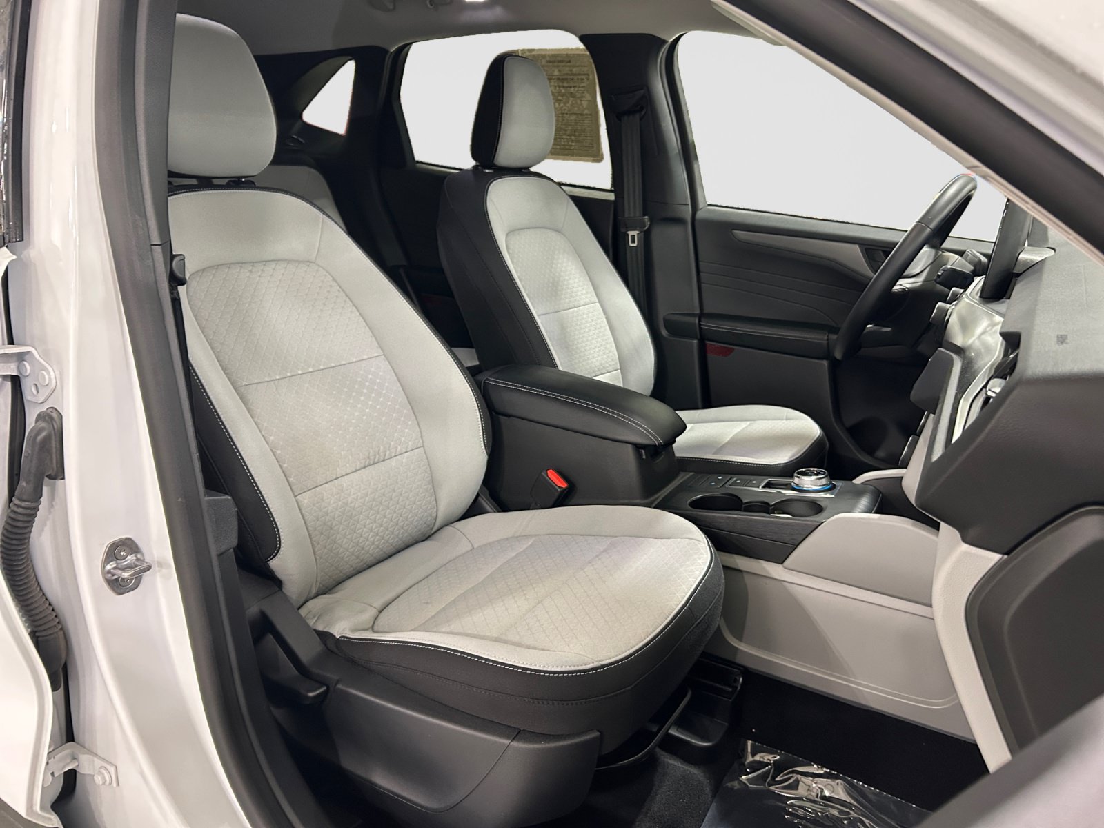 Used 2024 Ford Escape Active FWD image 22