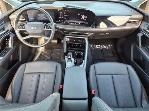 Certified 2025 Audi Q5 Premium w/ Premium Plus AWD/4WD image 17
