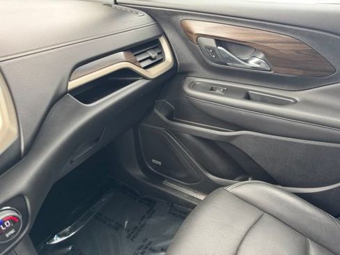 Used 2018 GMC Terrain Denali w/ Comfort Package AWD/4WD image 26