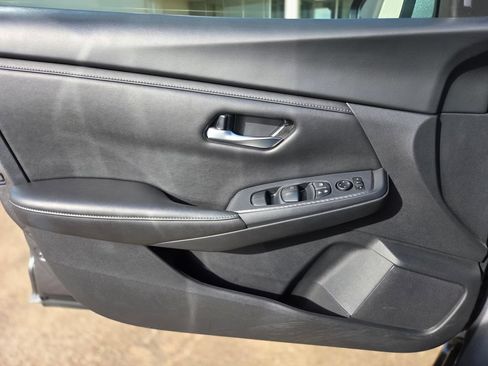 Used 2024 Nissan Sentra SV FWD image 28