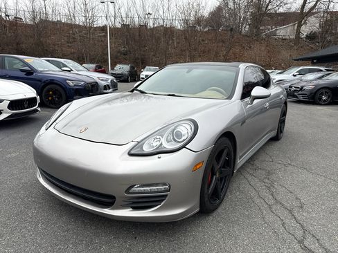 Used 2012 Porsche Panamera S image 2