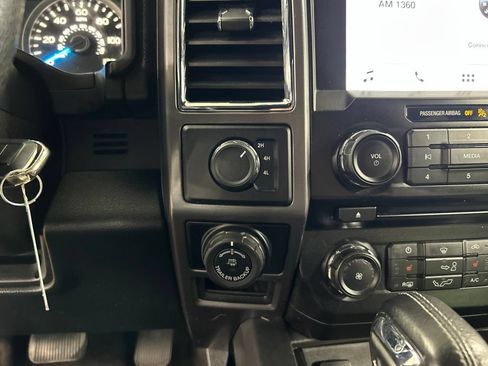 Used 2016 Ford F150 XLT w/ Equipment Group 302A Luxury AWD/4WD image 15