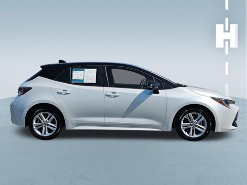 Used 2021 Toyota Corolla SE image 2