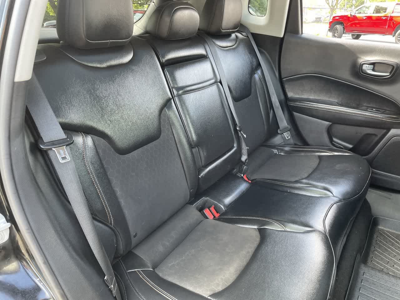 Used 2018 Jeep Compass Latitude w/ Cold Weather Group AWD/4WD image 15