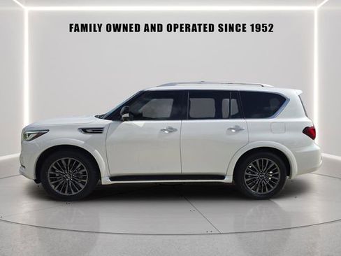 Used 2024 INFINITI QX80 Sensory AWD/4WD image 5