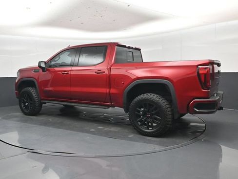 Used 2024 GMC Sierra 1500 AT4 w/ Technology Package AWD/4WD image 32