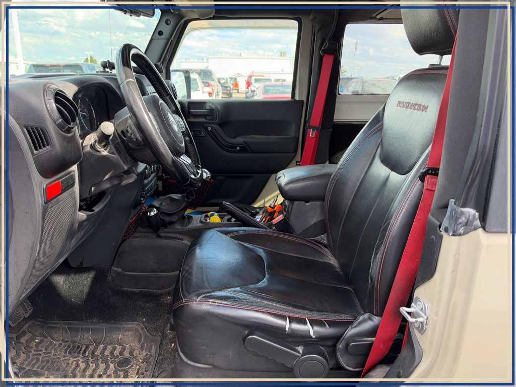 Used 2017 Jeep Wrangler Rubicon AWD/4WD image 2