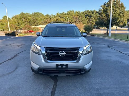 Used 2022 Nissan Pathfinder SV w/ Cargo Package image 2