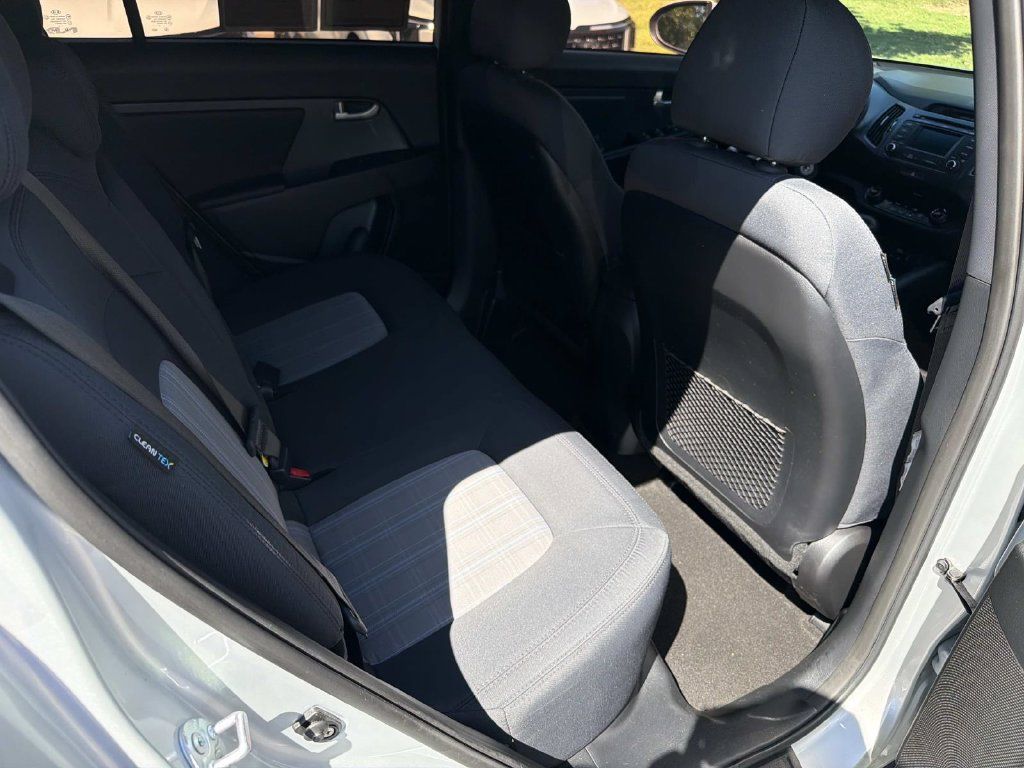 Used 2013 Kia Sportage EX FWD image 18